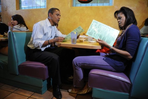 Obama and his wife - cucinare-bon-ton-ristorante-pagare-romana-non-si-dice-piacere-bon-ton-galateo