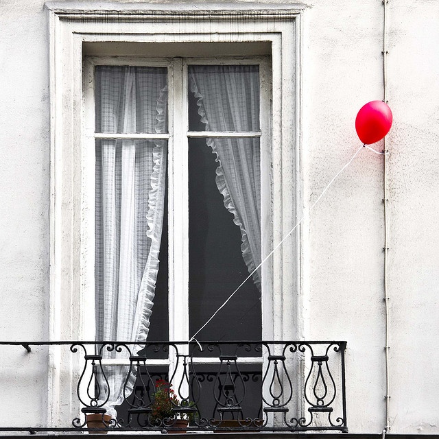 palloncino-balcone-Sanremo -amarcord-amare-fan-critiche-consensi-2015-non-si-dice-piacere-bon-ton-buone-maniere