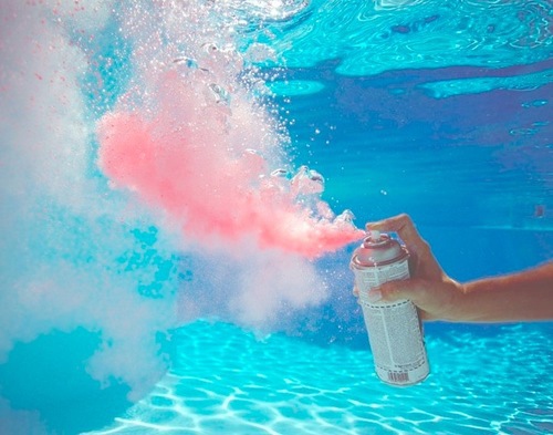 acqua-piscina-spray-estate-voglia-inizio-week-end-ponte-giugno-2-non-si-dice-piacere-blog-buone-maniere-galateo.