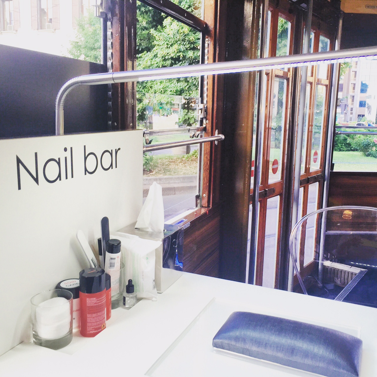 nail bar-sephora-tram-milano-luglio-2015