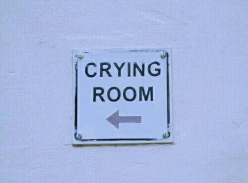 amori -estivi-scadenze-distanze-maliconia-tendenze appuntamento -crying room