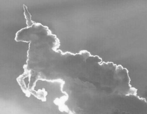unicorno-nuvole-leggerezza-emozioni